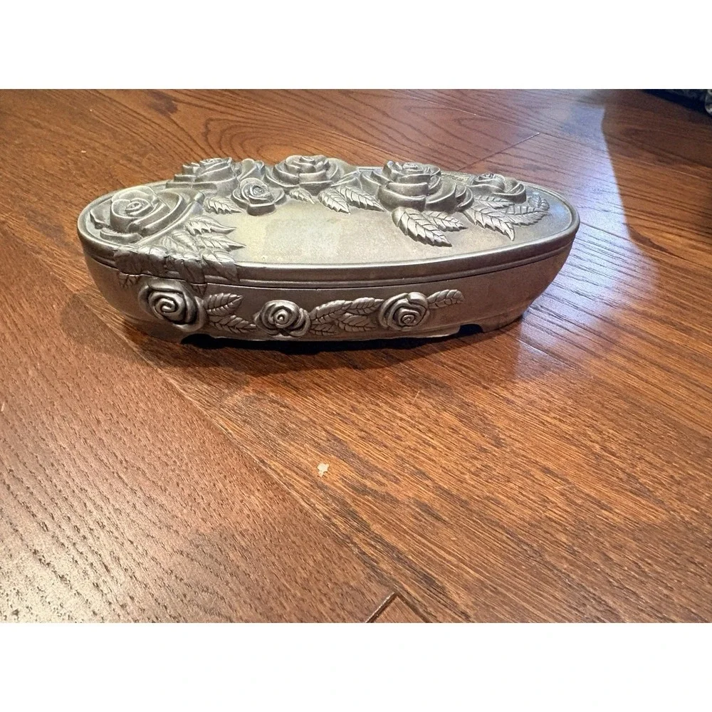 Godinger Silver Plate Rose Pattern Oval Velvet Lined Jewelry Box